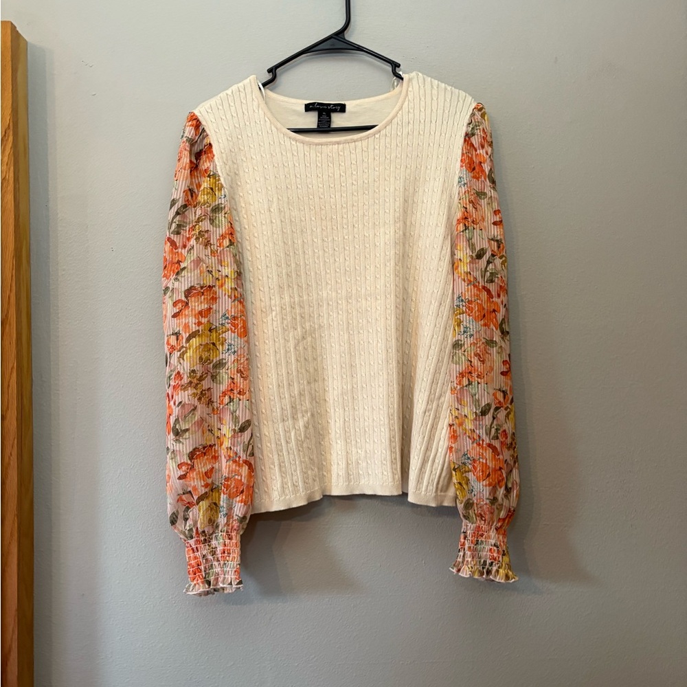 Floral Sleeve Knit Top